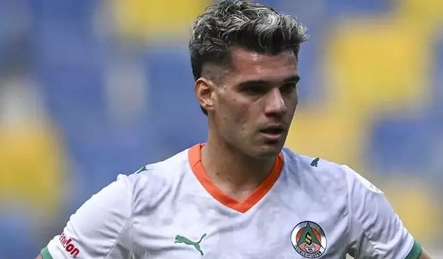 Alanyaspor forması giyen Ianis Hagi George Hagi'nin oğlu mu?