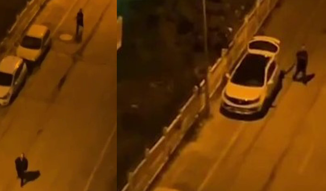 İki Grup Sokakta Tüfekle Karşı Karşıya