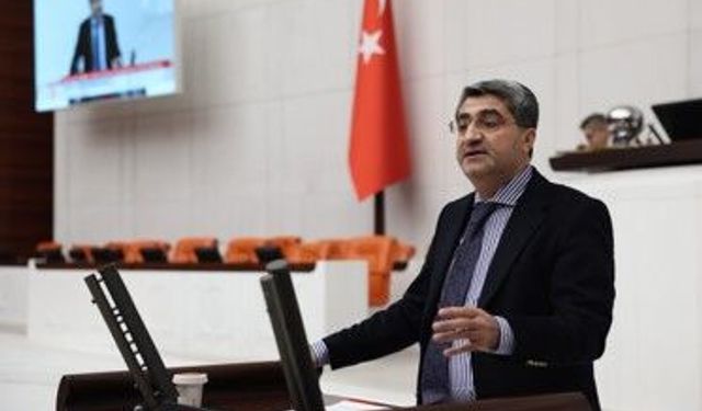 Mersin Milletvekili Ekmen: "Af talebi mi, görevden alma mı? Kamuoyu cevap bekliyor”