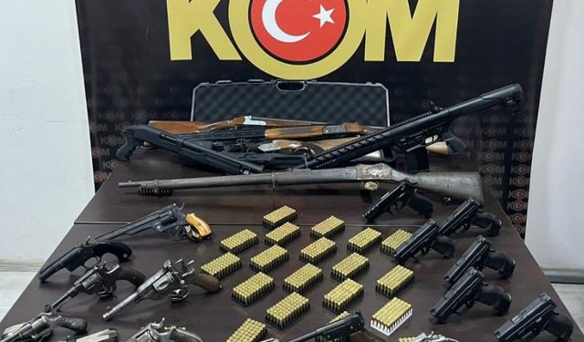 Antalya'da Son 1 Haftada Milyonlarca Kaçak Ürün Ele Geçirildi