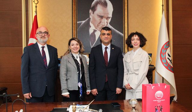 Mersin Barosundan, Özel Günlerde Çiçek Yerine Bağış