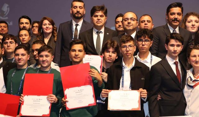 Mersin, TÜBİTAK 2204-A Adana Bölge Finali’nden 7 Ödülle Döndü