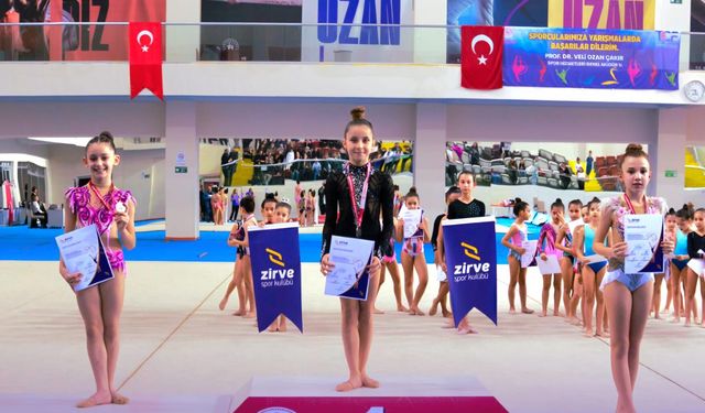 Ritmik Cimnastik Hazırlık Yarışması Coşkulu Bir Atmosferde Tamamlandı