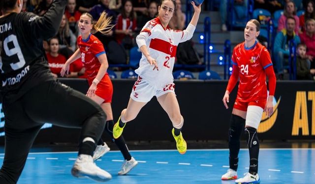 Milliler Çekya karşısında sahadan mağlup ayrıldı