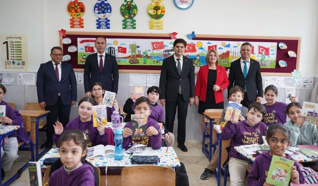 Bakan Tekin'den Mersinli öğrencilere mektup