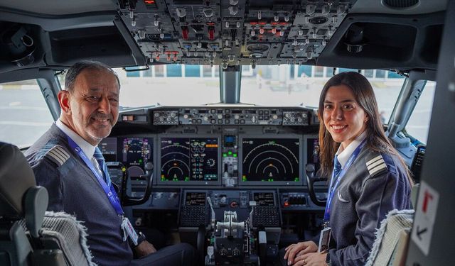 42 yıl sonra kızıyla birlikte uçtu