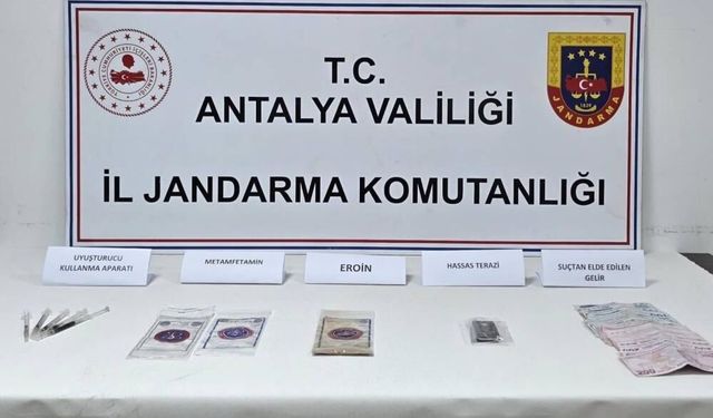 Yasa dışı madde satıcılarına operasyon düzenlendi