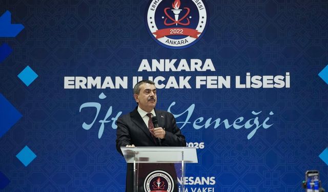 Bakan Tekin, öğrenci ve öğretmenlerle iftarda bir araya geldi