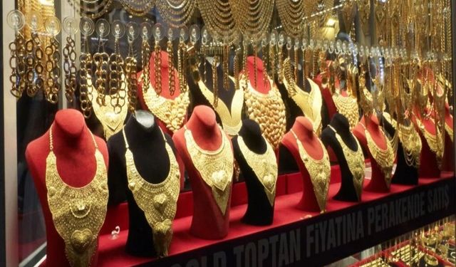 Altın fiyatı düşünce Kapalıçarşı’da yoğunluk oluştu
