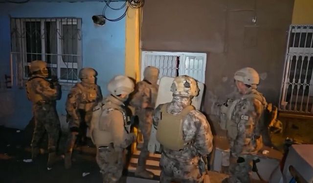 Silahlı paylaşım yapan 358 şüpheliye gözaltı