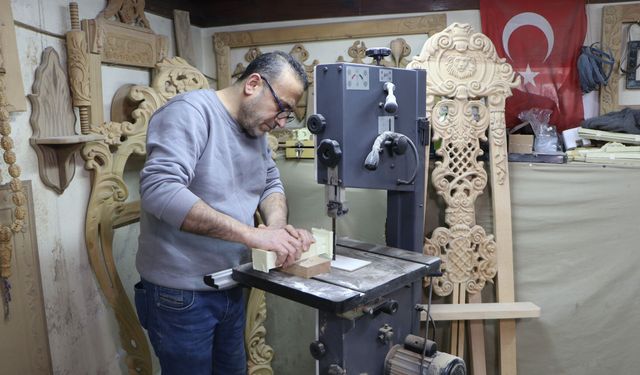 5 yaşında savaştan kaçarak geldiği şehirde sanatçı oldu