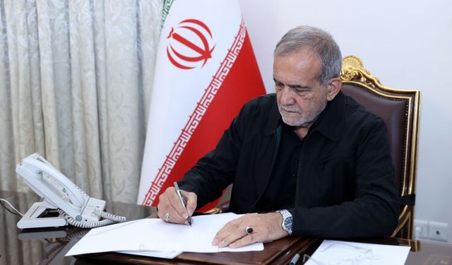 İran Cumhurbaşkanı Pezeşkiyan: İran'ı yok etme hayali kuranlar tarih bilmiyor