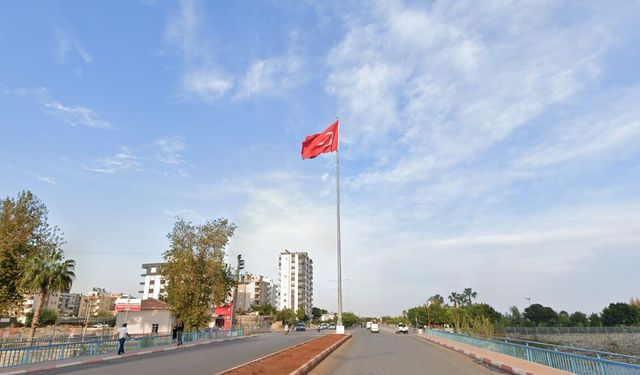 Mahalle halkı istedi Büyükşehir yağmura rağmen yeniledi