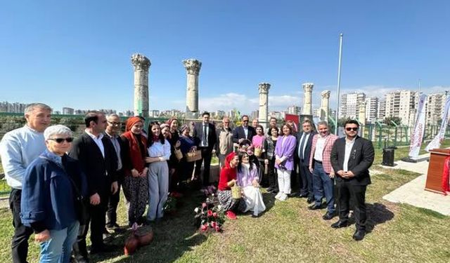 Mezitli’de renk cümbüşü: lale ve sümbül hasadı başladı