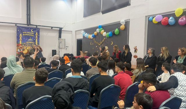 Mutluluk Gönüllüleri çocuklarla iftarda buluştu