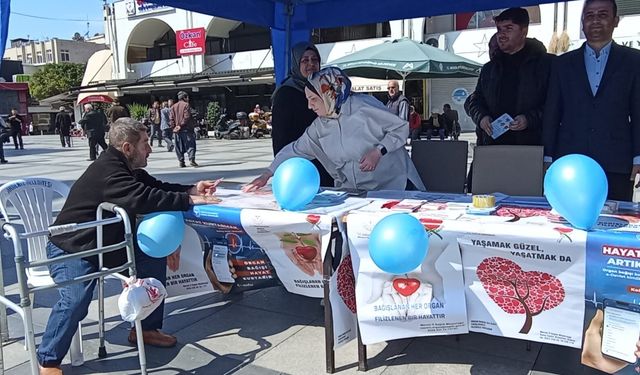 Vatandaşlar Ramazan ayında sağlık stantlarıyla bilinçlendirildi