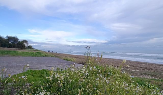 Mersin’de güneş yüzünü gösterdi, vatandaş parklara akın etti