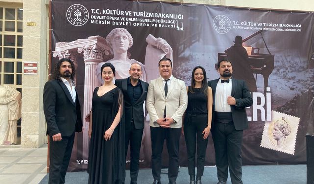 Napoliten Ezgiler Tarsus Müzesi'nde yankılandı