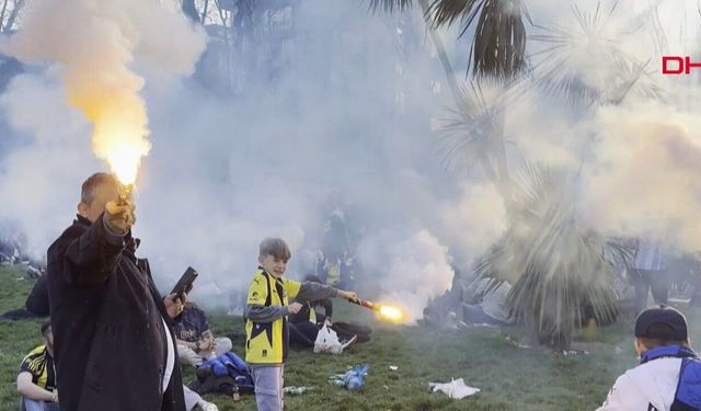 Fenerbahçeli taraftarlar coşkuyla derbiyi bekliyor