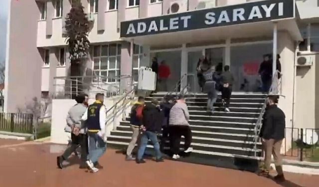 Balıkesir'de 37 kaçak göçmen yakalandı