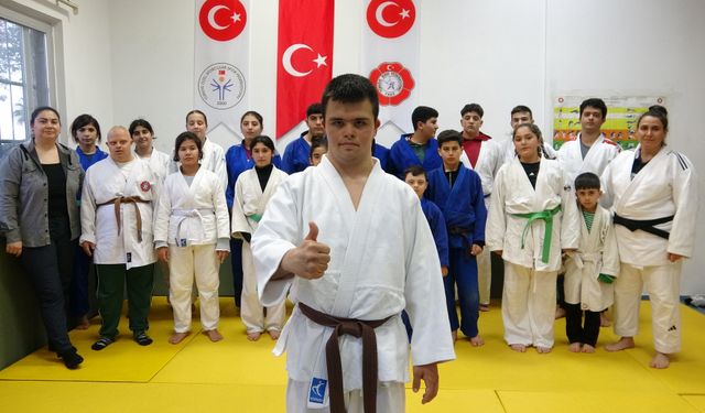 Down sendromlu judocu Mustafa Dünya Şampiyonası yolunda