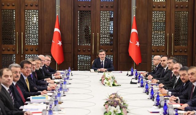 Ekonomi yönetimi Külliye’de bir araya geldi