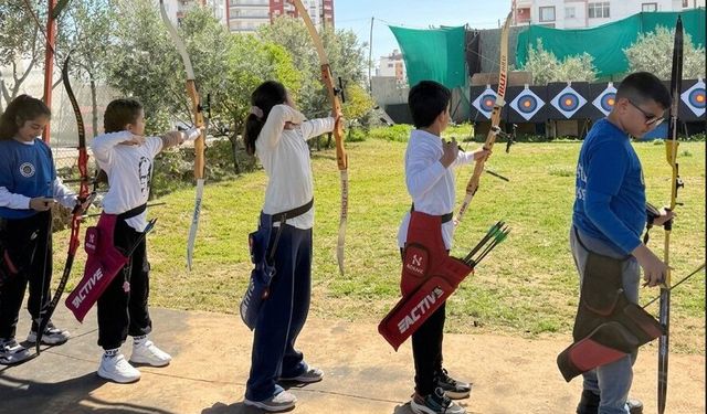 23 Nisan coşkusu okçulukla zirveye taşındı