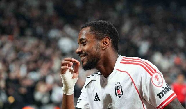 Beşiktaşlı Murillo kafa travması şüphesiyle hastaneye götürüldü