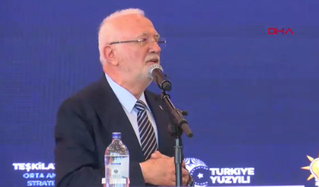 AK Partili Elitaş: "Özgür Bey'in zihni özgür değil"