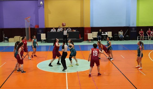 YURTLİG basketbol müsabakaları tamamlandı