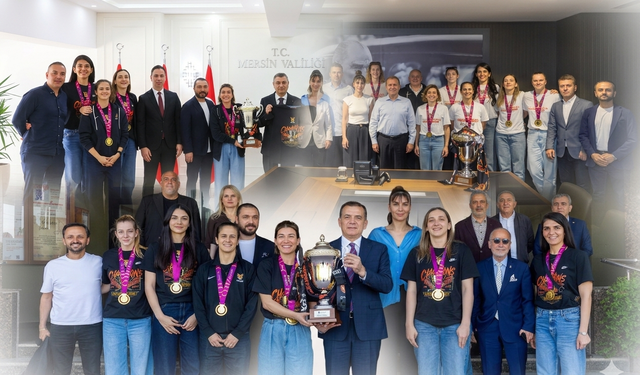 Şampiyon ÇBK Mersin’den zafer turu