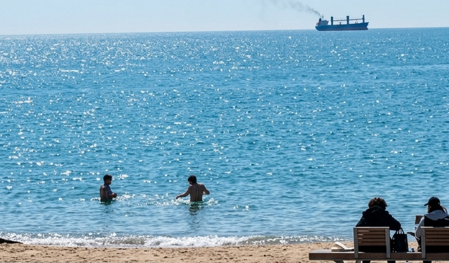 Mersinliler yaz sezonunu erken açtı