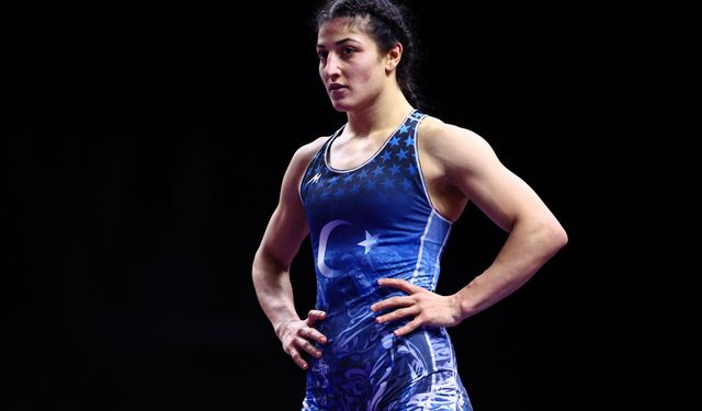 Milli güreşçi Elvira Süleyman Kamaloğlu, Avrupa Güreş Şampiyonası'nda finale yükseldi