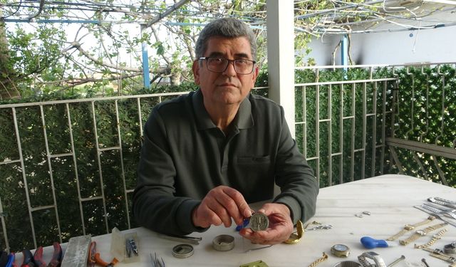 Merakla başladığı mesleğini 35 sene yapıyor