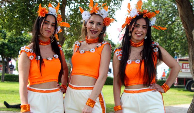 Portakal Çiçeği Karnavalı'nda rengarenk görüntüler