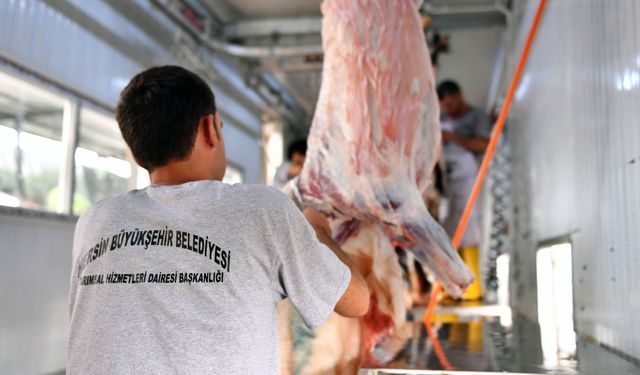 Mersin Büyükşehir’den ücretsiz kurban kesim hizmeti
