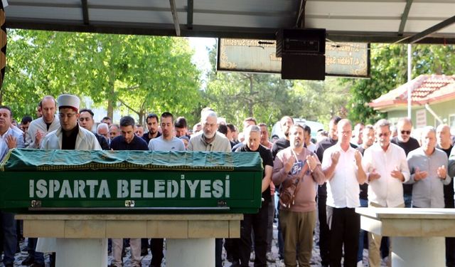 Zincirleme kazada hayatını kaybeden Prof. Dr. Kır’a veda
