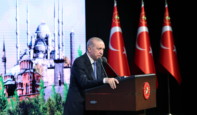 Cumhurbaşkanı Erdoğan: İyilikte yarışanları desteklemeye devam edeceğiz
