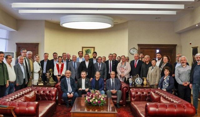 TMMOB heyetinden CHP’ye dayanışma ziyareti
