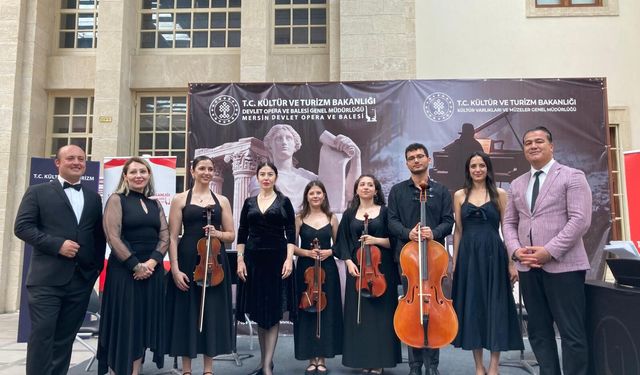 Tarsus’ta “Santa Lucia” eserine izleyicilerden tam not