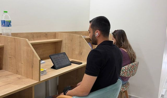 Gençlerin yeni buluşma noktası: Genç Kitap Kafe İstiklal hizmete girdi