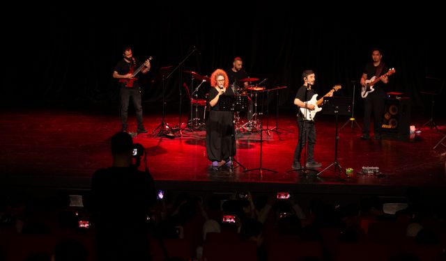Öğrenciler LGS öncesinde Büyükşehir konseriyle moral kazandı