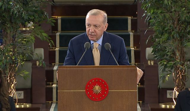Cumhurbaşkanı Erdoğan: Gençlerimizle kol kola, omuz omuza yürümeyi sürdüreceğiz