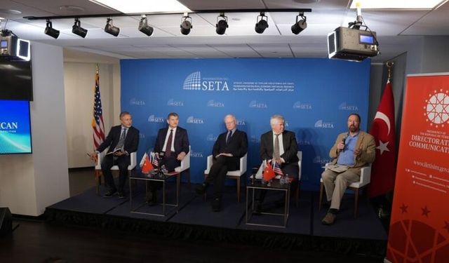 “NATO’nun Yeni Jeopolitiğinin Merkezinde Türk-Amerikan İttifakı” paneli düzenlendi