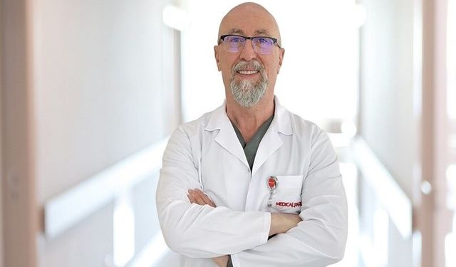 Uzman uyardı: "Prostat yaşla birlikte idrar yolunu etkileyebilir"