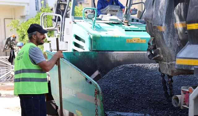 Toroslar Belediyesi'nden asfalt yenileme çalışması