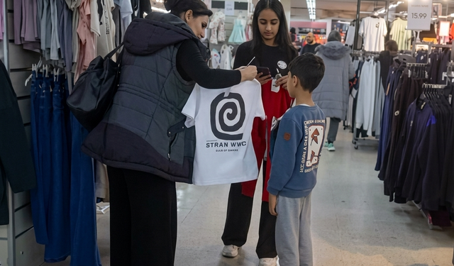 Mutluluk Gönüllüleri 500 çocuğun yüzünü güldürecek