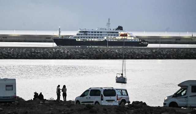 Hantavirüslü dev yolcu gemisinde tahliye operasyonu başladı