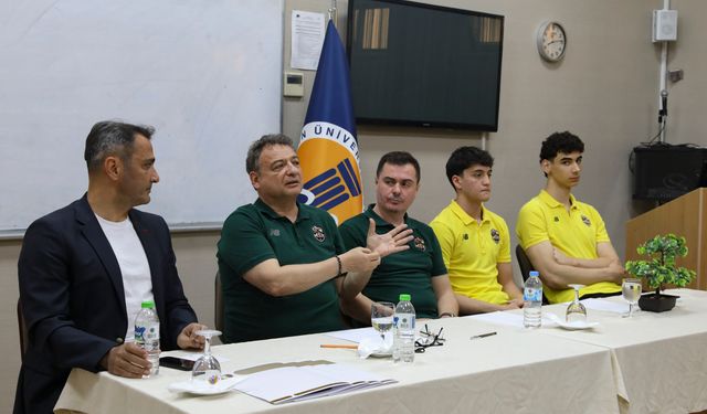 Mersin Üniversitesi’nden basketbol altyapısı paneline yoğun ilgi