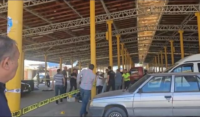 Otomobile silahlı saldırı: 1 ölü, 1 ağır yaralı